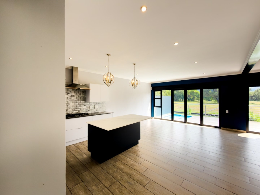 3 Bedroom Property for Sale in The Islands Estates North West